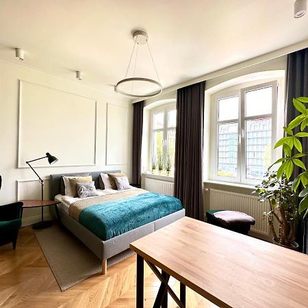 Apartament Grafitowy Apartment Poznan Exterior photo